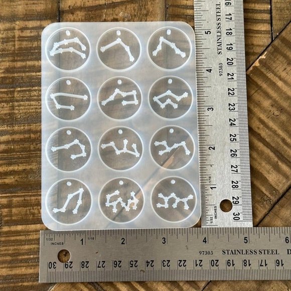 Constellation Round Pendants Silicone Molds - Earrings - Jewelry Making - Keycha - Picture 2 of 2